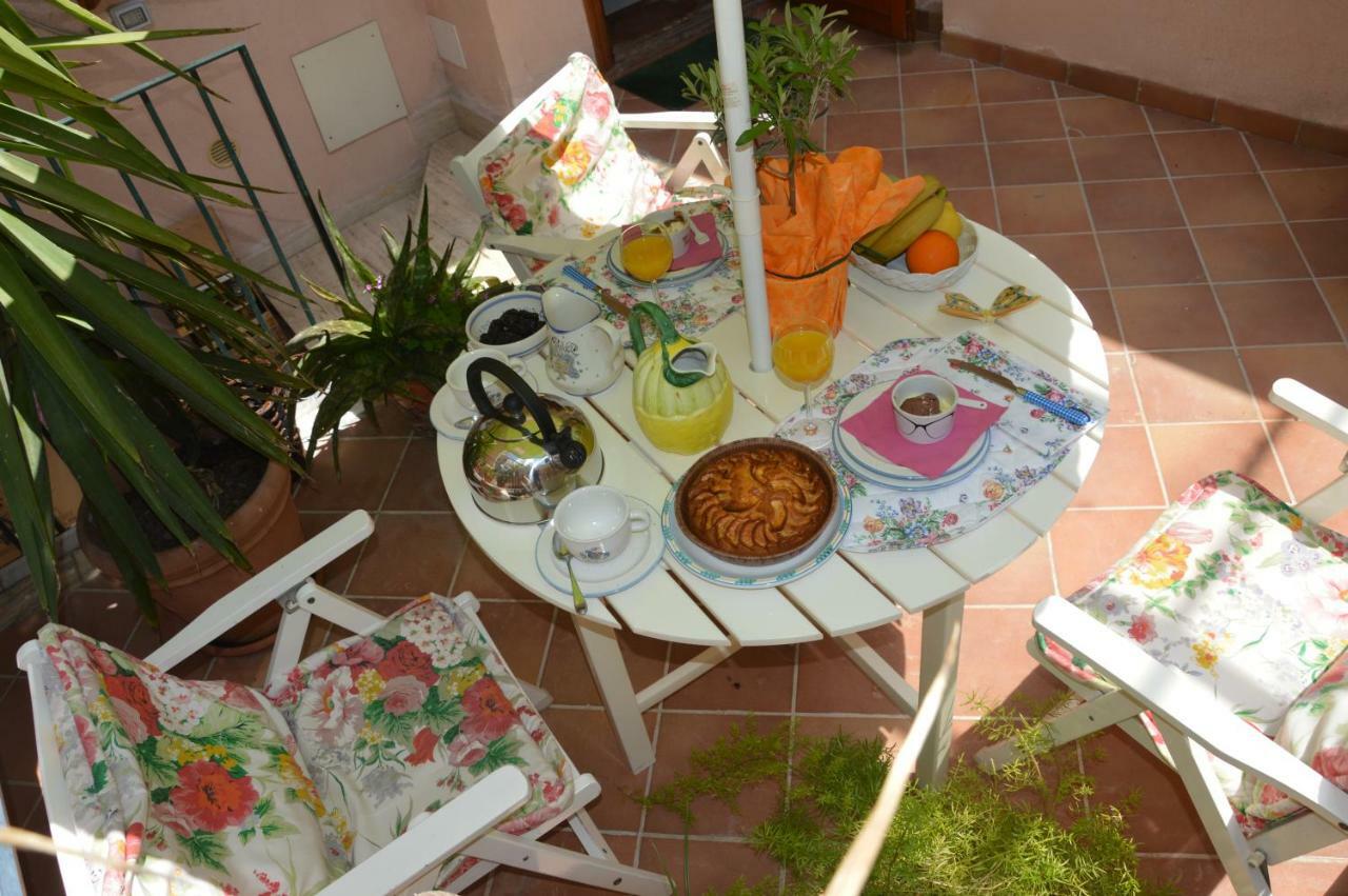 B&B Vicolo Del Chiostro Aci Sant'Antonio Luaran gambar