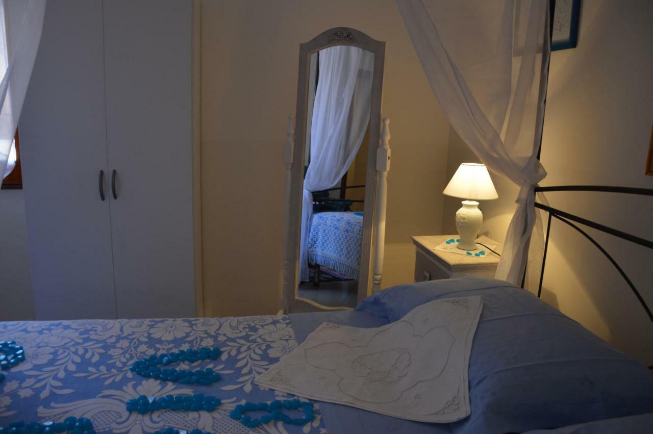 B&B Vicolo Del Chiostro Aci Sant'Antonio Luaran gambar