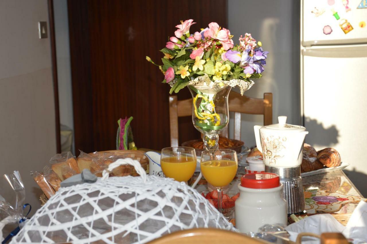 B&B Vicolo Del Chiostro Aci Sant'Antonio Luaran gambar