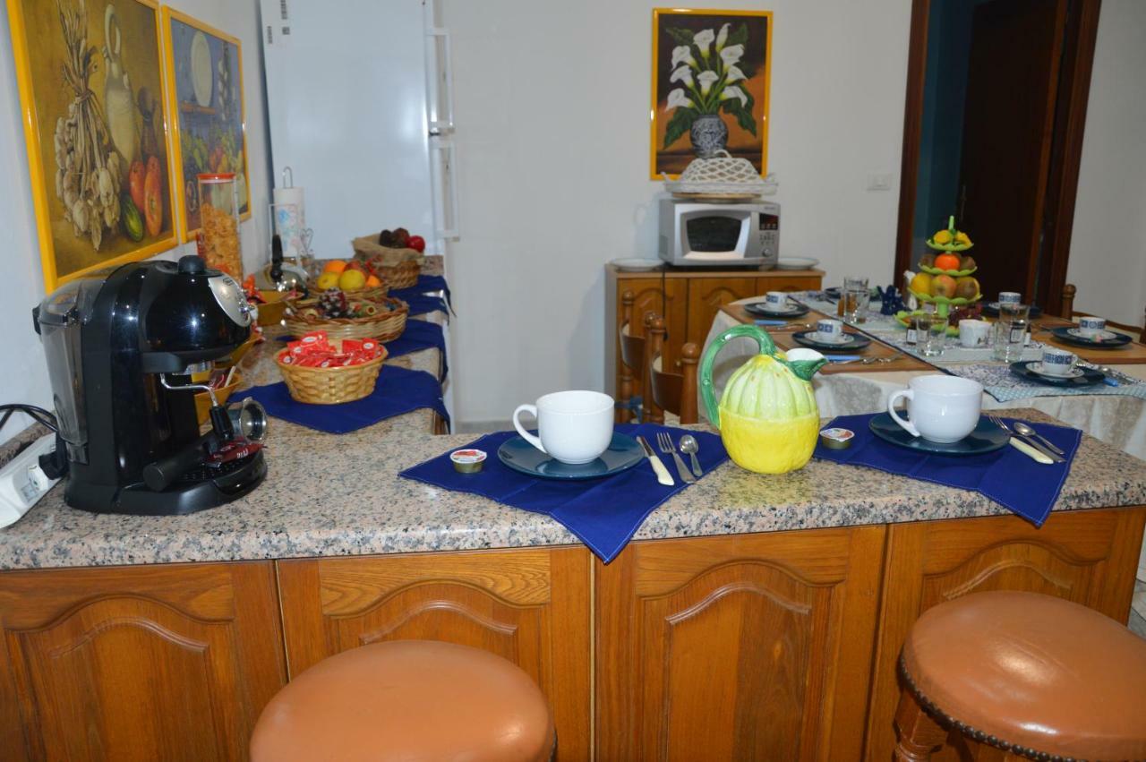 B&B Vicolo Del Chiostro Aci Sant'Antonio Luaran gambar